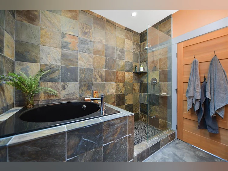 594 Horton Bay Road, Mayne Island, BC, V0N 2J2 - 53