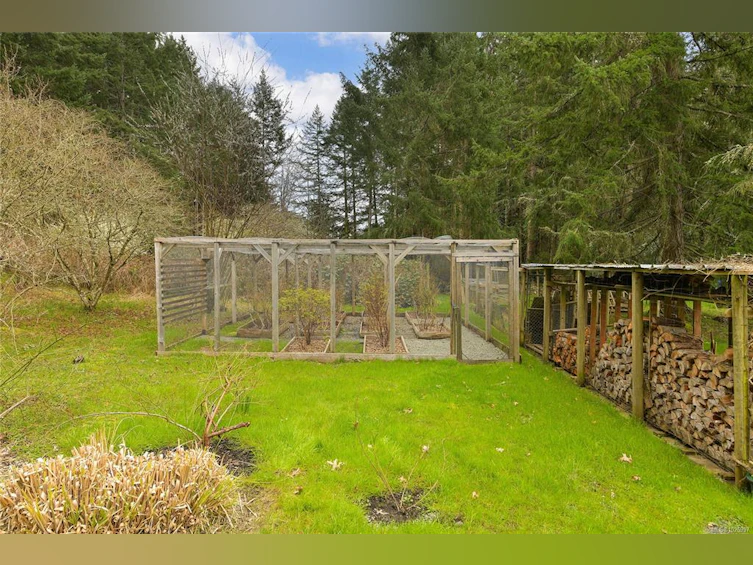 594 Horton Bay Road, Mayne Island, BC, V0N 2J2 - 10