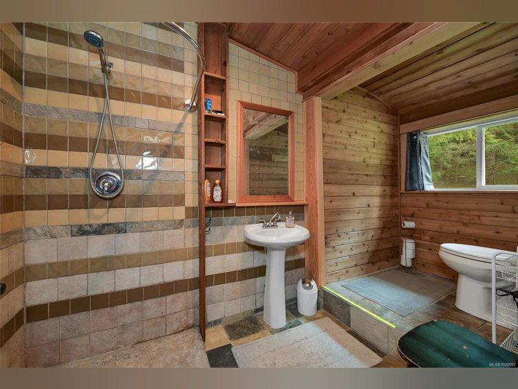 594 Horton Bay Road, Mayne Island, BC, V0N 2J2 - 79
