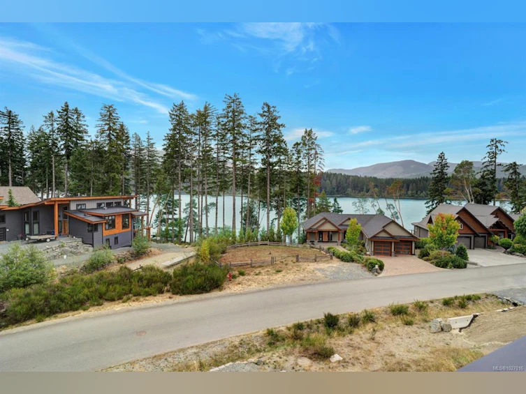 9388 Lakefront Rise, Lake Cowichan, BC, V0R 2G1 - 15