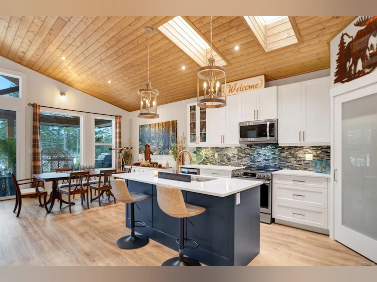 9388 Lakefront Rise, Lake Cowichan, BC, V0R 2G1 - 6