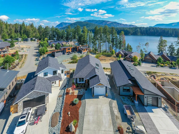 9388 Lakefront Rise, Lake Cowichan, BC, V0R 2G1 - 38