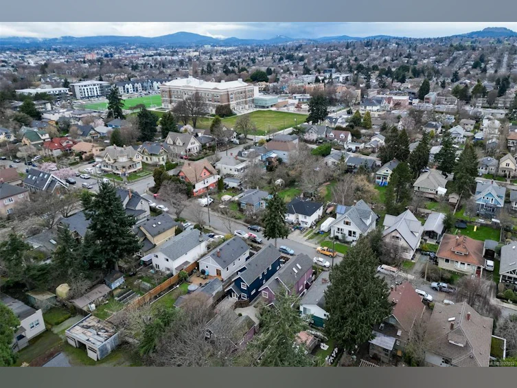 1317 Balmoral Road, Victoria, BC, V8R 1L6 - 75
