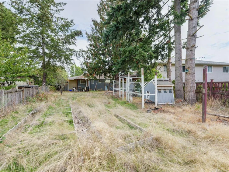 2818 Carlow Road, Langford, BC, V9B 4E3 - 21