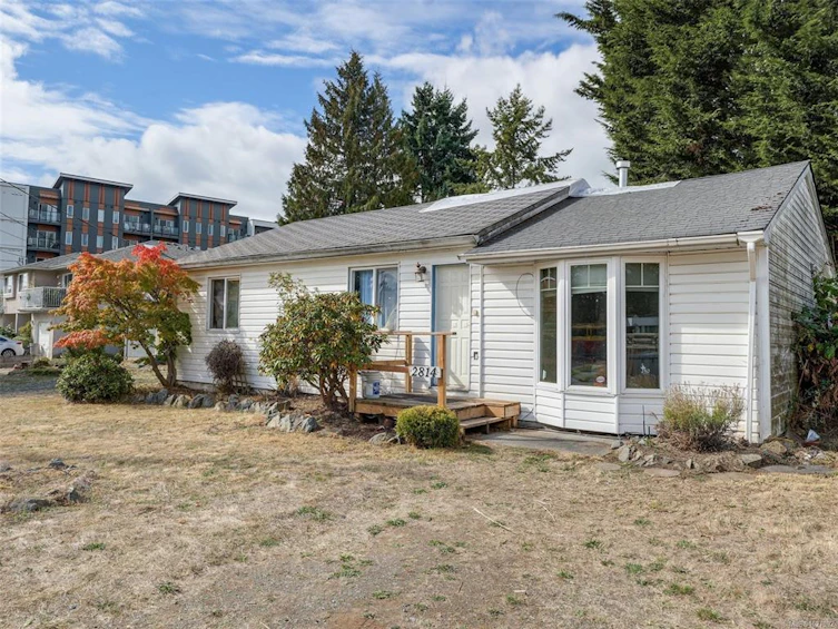 2814 Carlow Road, Langford, BC, V9B 4E3