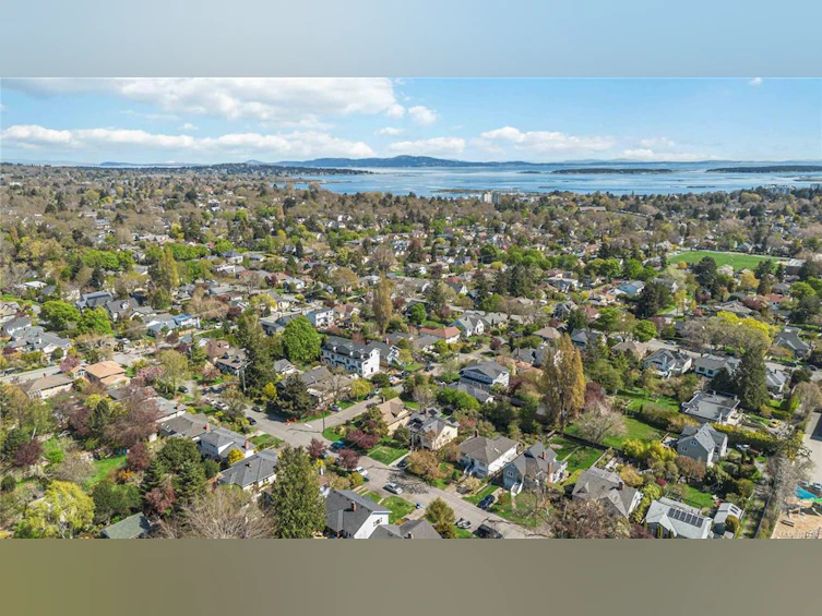 895 Falkland Road, Oak Bay, BC, V8S 4L9 - 71