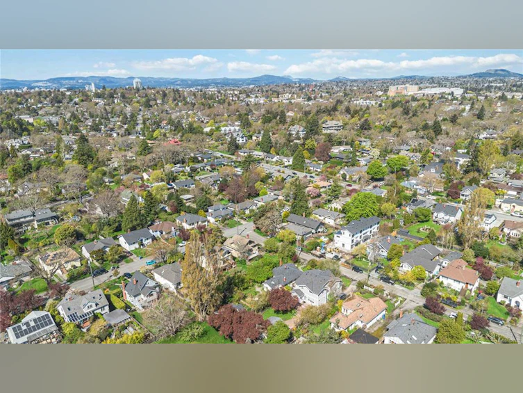 895 Falkland Road, Oak Bay, BC, V8S 4L9 - 65