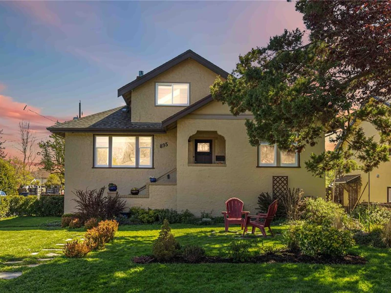895 Falkland Road, Oak Bay BC V8S 4L9
