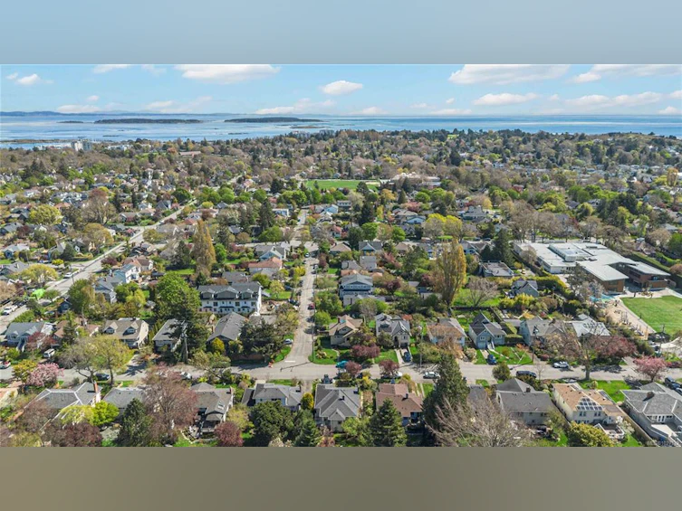 895 Falkland Road, Oak Bay, BC, V8S 4L9 - 70