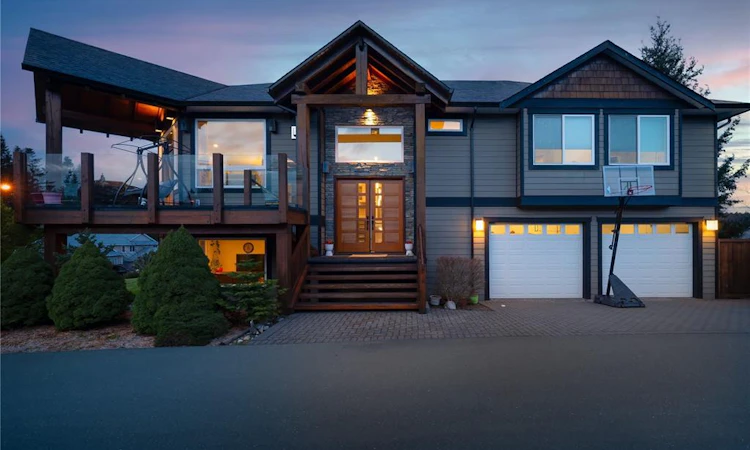 1674 Trumpeter Crescent