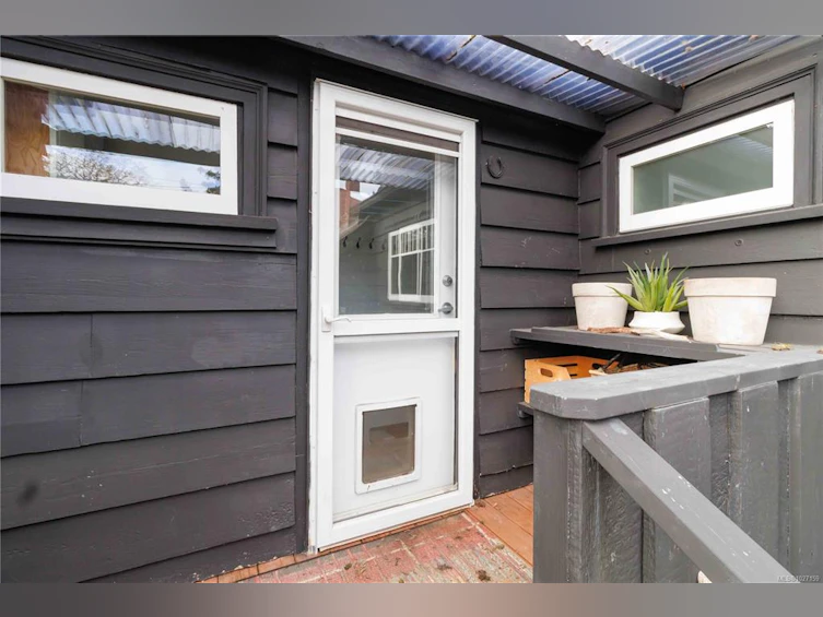 833 Leslie Drive, Saanich, BC, V8X 2Y3 - 39