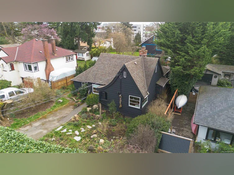 833 Leslie Drive, Saanich, BC, V8X 2Y3 - 61