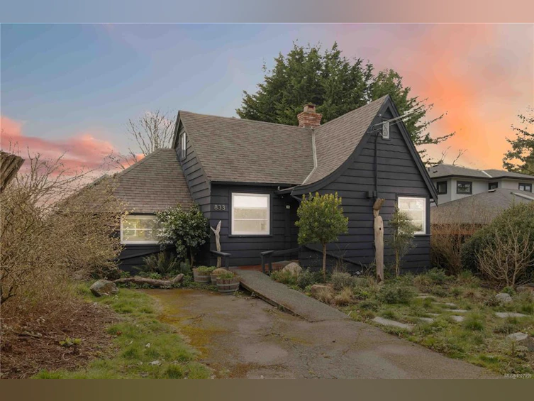 833 Leslie Drive, Saanich, BC, V8X 2Y3 - 56