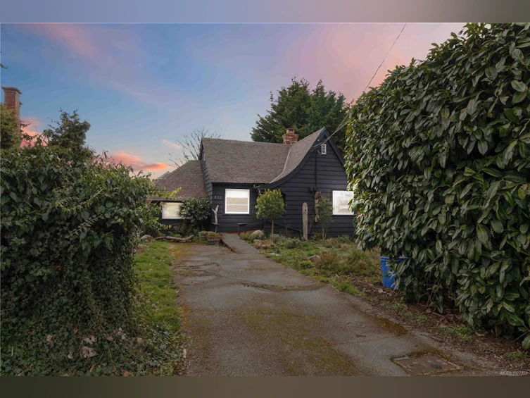 833 Leslie Drive, Saanich, BC, V8X 2Y3 - 58
