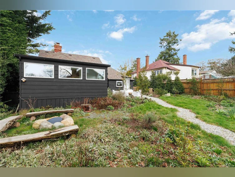833 Leslie Drive, Saanich, BC, V8X 2Y3 - 49