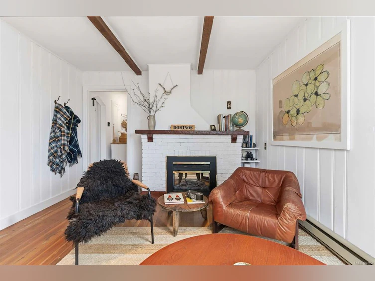 833 Leslie Drive, Saanich, BC, V8X 2Y3 - 11