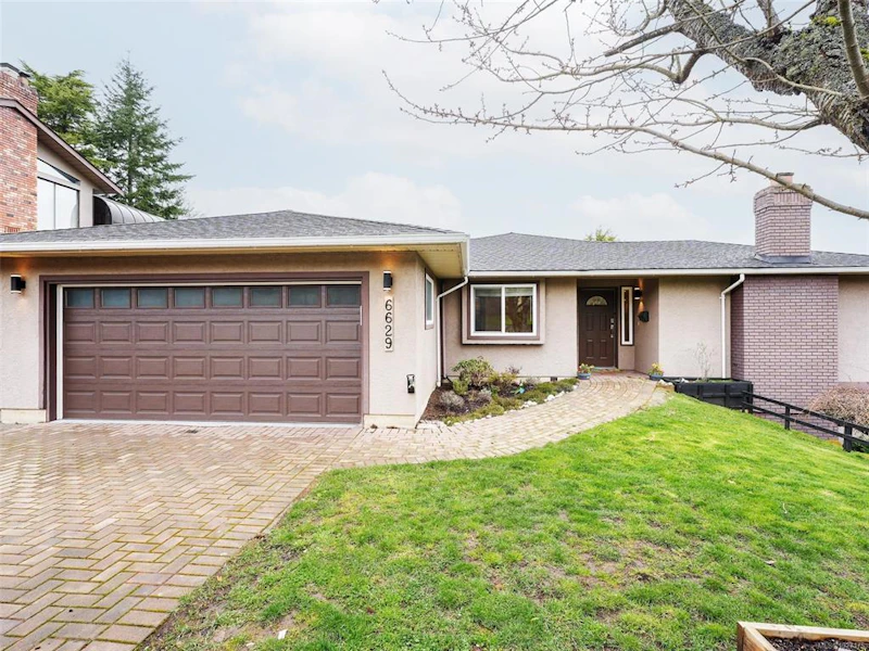 6629 Tamany Drive, Central Saanich BC V8Z 6Y9
