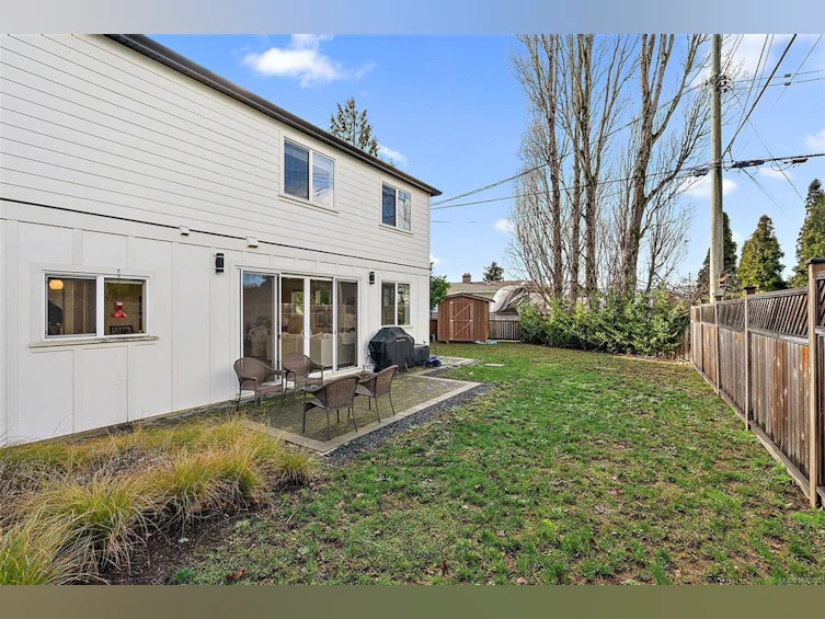 4240 Springridge Crescent, Saanich, BC, V8Z 4Y8 - 13