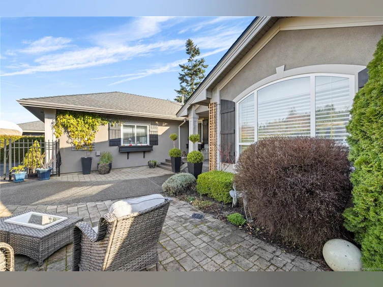 500 Muirfield Close, Qualicum Beach, BC, V9K 2J9 - 48