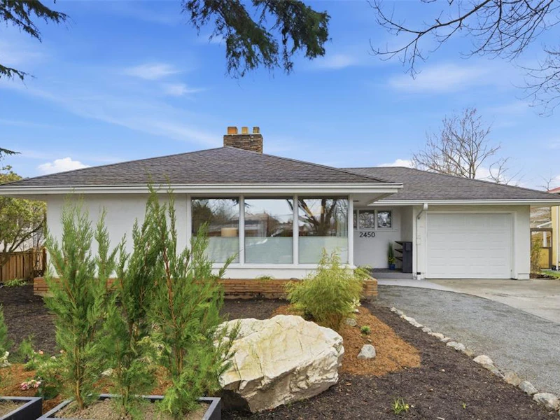 2450 Cadboro Bay Road, Oak Bay BC V8R 5H6