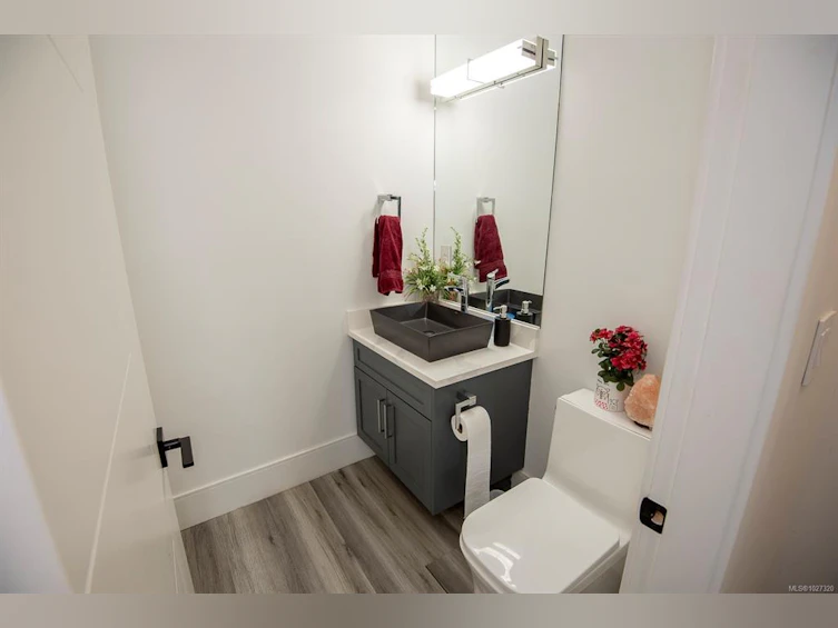146 Cadillac Avenue, Saanich, BC, V8Z 1T6 - 18
