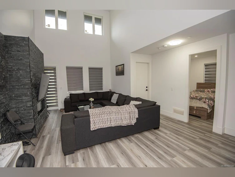 146 Cadillac Avenue, Saanich, BC, V8Z 1T6 - 13