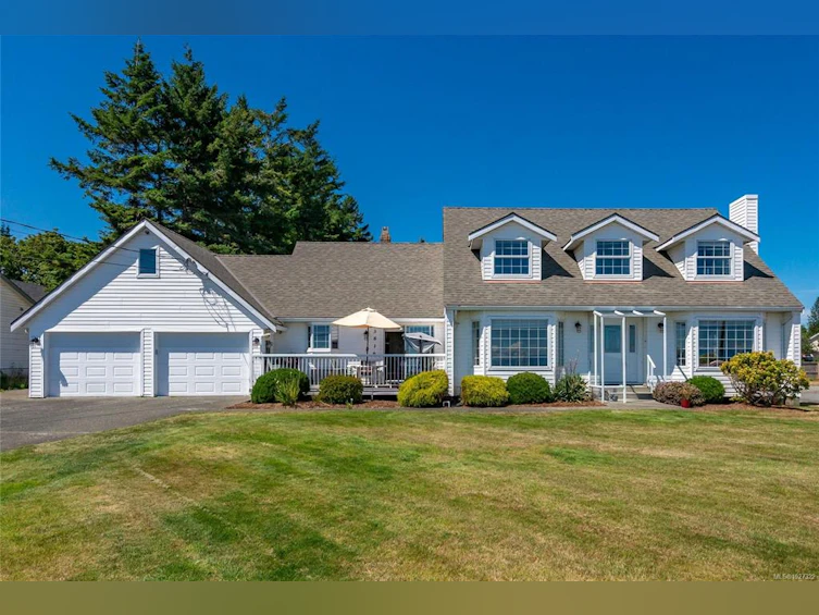 3816 S Island Highway, Campbell River, BC, V9H 1M6 - 3