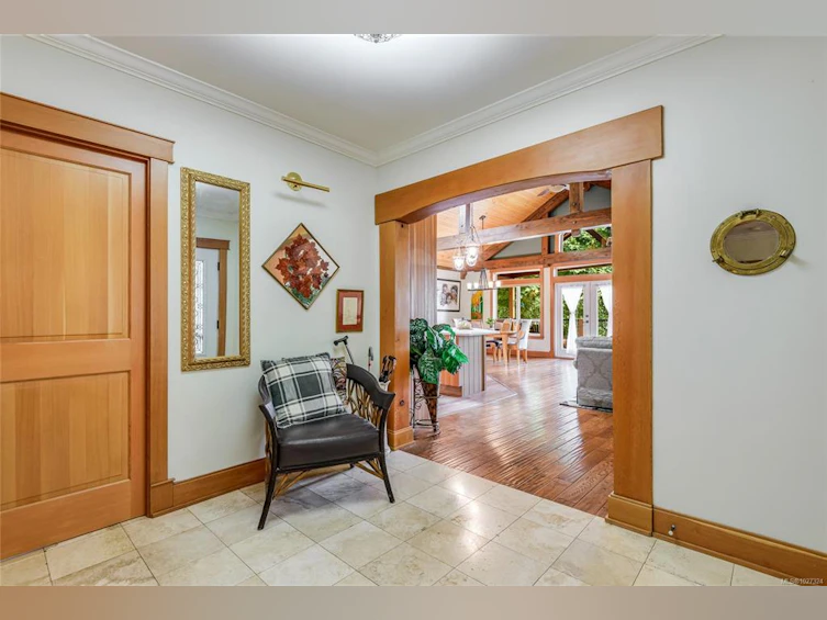 8947 Clarkson Avenue, Black Creek, BC, V9T 1B2 - 5