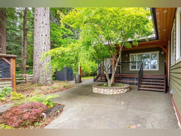 8947 Clarkson Avenue, Black Creek, BC, V9T 1B2 - 3