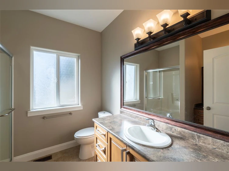 40 Somenos Street, Lake Cowichan, BC, V0R 2G0 - 32