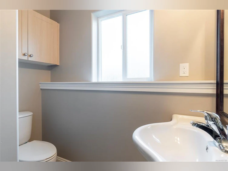 40 Somenos Street, Lake Cowichan, BC, V0R 2G0 - 40
