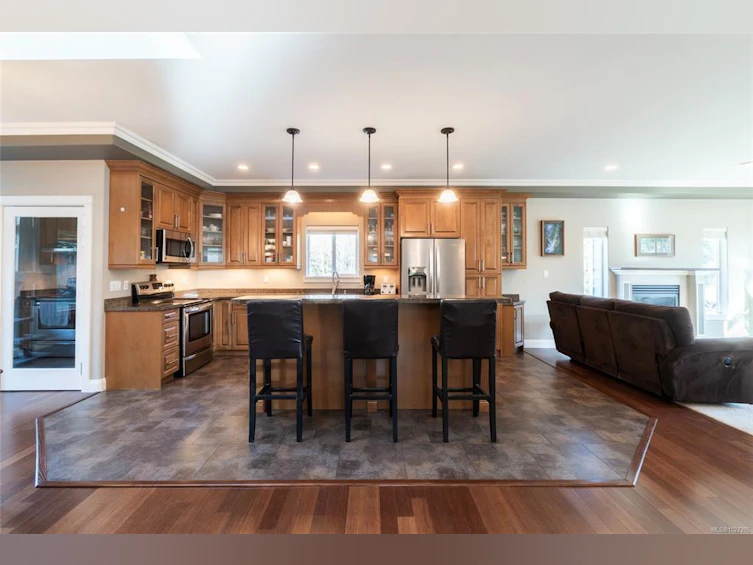 40 Somenos Street, Lake Cowichan, BC, V0R 2G0 - 12