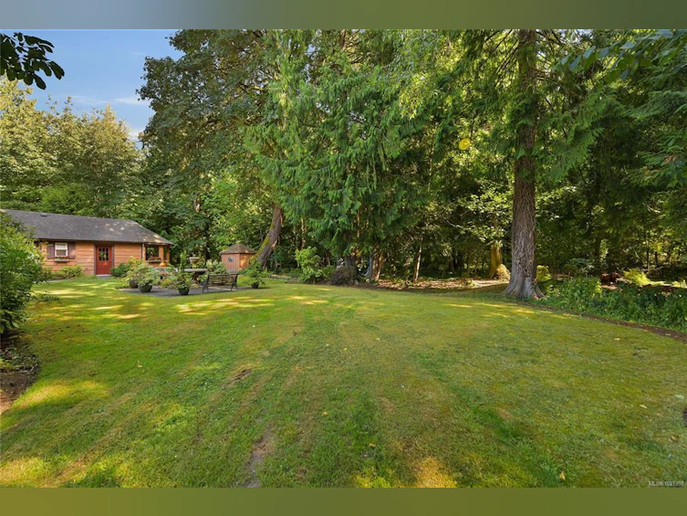 1695 Cultra Avenue, Central Saanich, BC, V8M 1T1 - 50