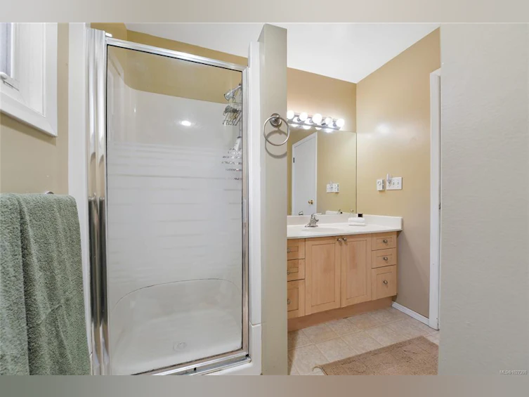 1695 Cultra Avenue, Central Saanich, BC, V8M 1T1 - 38