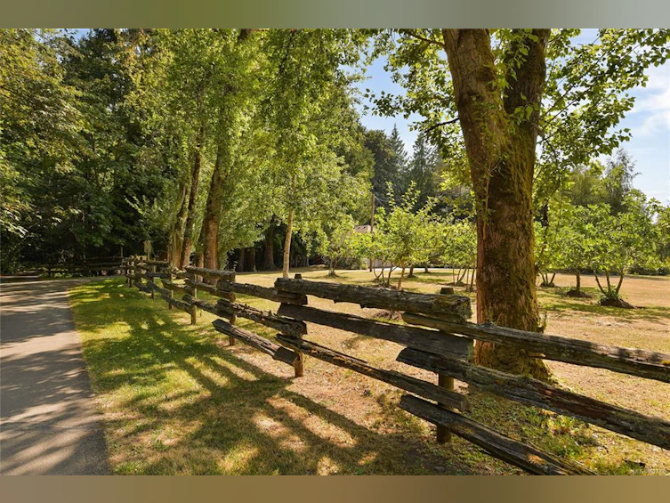 1695 Cultra Avenue, Central Saanich, BC, V8M 1T1 - 64