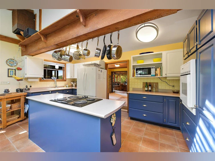1695 Cultra Avenue, Central Saanich, BC, V8M 1T1 - 20