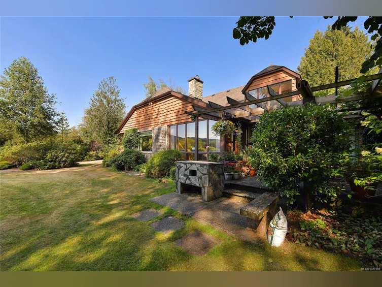 1695 Cultra Avenue, Central Saanich, BC, V8M 1T1 - 51