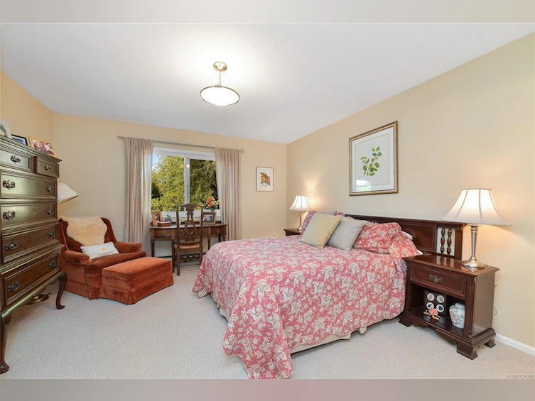 1695 Cultra Avenue, Central Saanich, BC, V8M 1T1 - 22