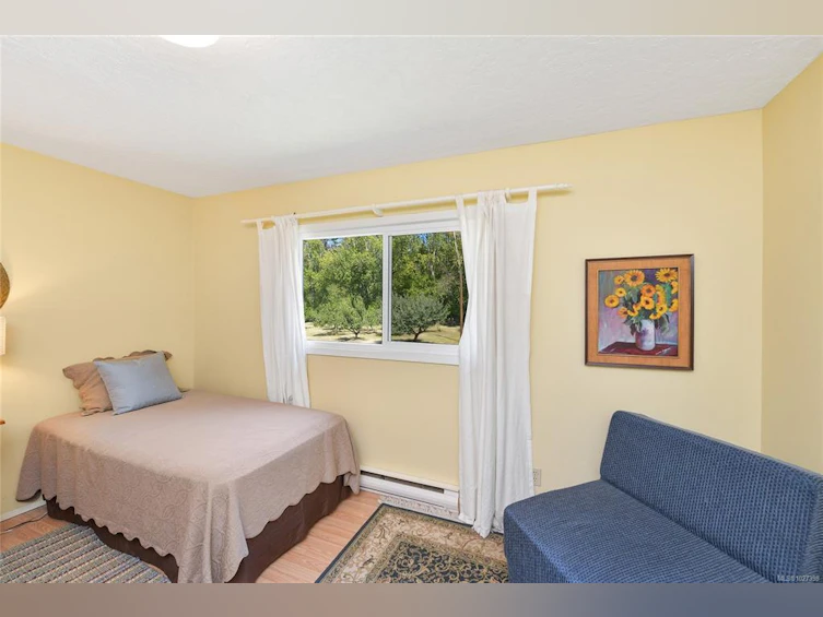 1695 Cultra Avenue, Central Saanich, BC, V8M 1T1 - 32