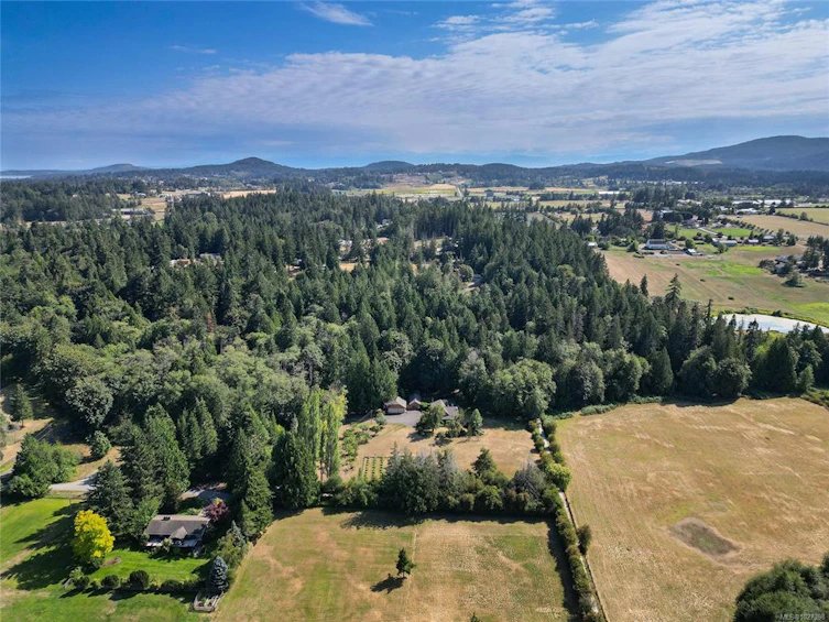1695 Cultra Avenue, Central Saanich, BC, V8M 1T1 - 91