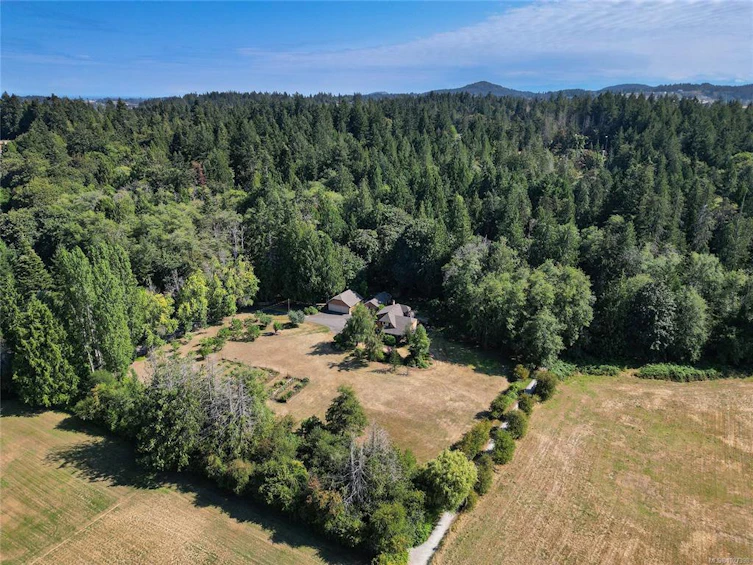 1695 Cultra Avenue, Central Saanich, BC, V8M 1T1 - 85