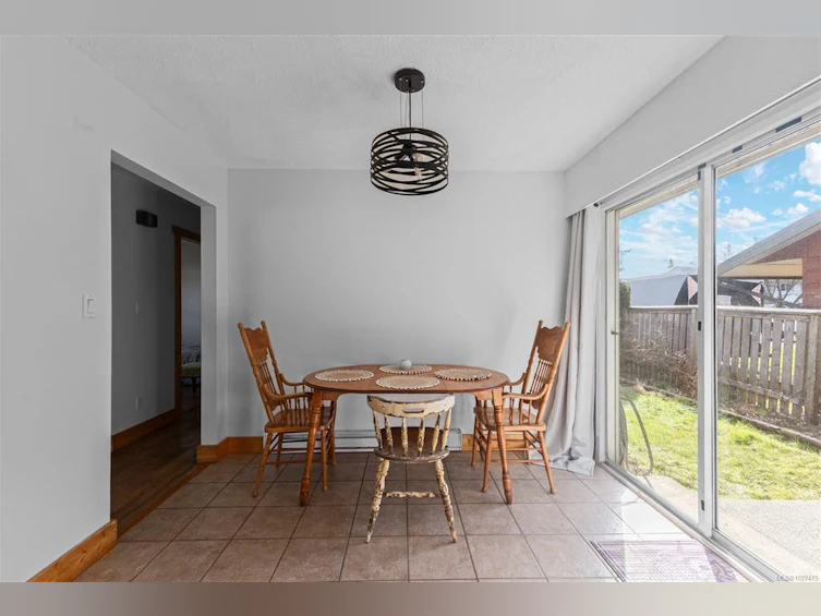 1860 Cranberry Circle, Campbell River, BC, V9W 5P9 - 12
