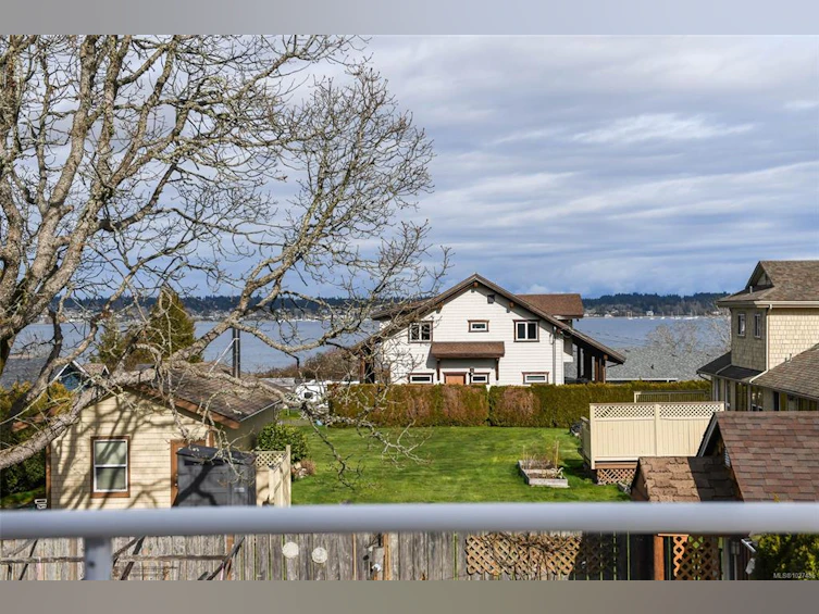 3916 Ronald Avenue, Courtenay, BC, V0R 2V0 - 7