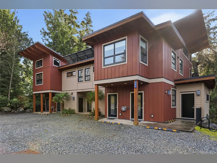 13-203 Boardwalk Boulevard, Ucluelet, BC, V0R 3A0 - 2