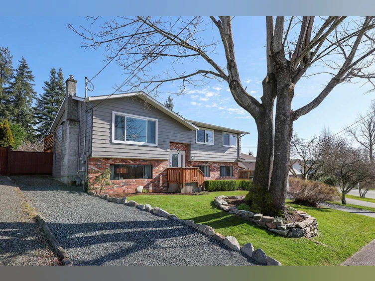 512 Brooklyn Place, Comox, BC, V9M 3G6 - 2