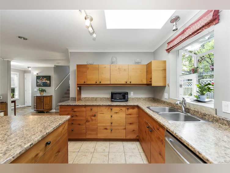 9-124 Valhalla Road, Salt Spring Island, BC, V8K 2V1 - 11