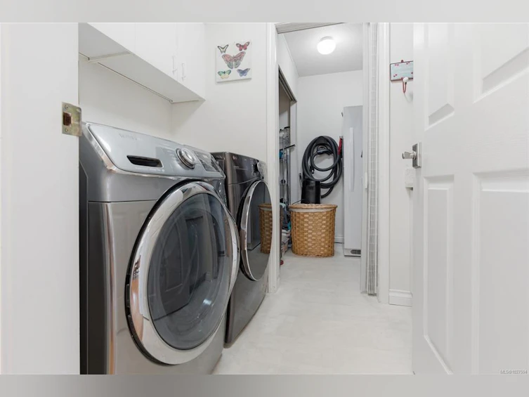802 Lakes Boulevard, French Creek, BC, V9P 2P8 - 30