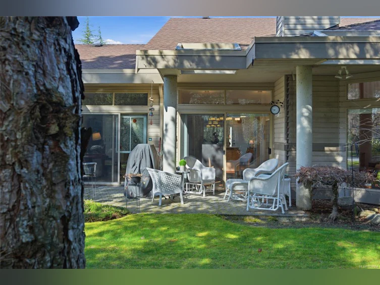 802 Lakes Boulevard, French Creek, BC, V9P 2P8 - 37