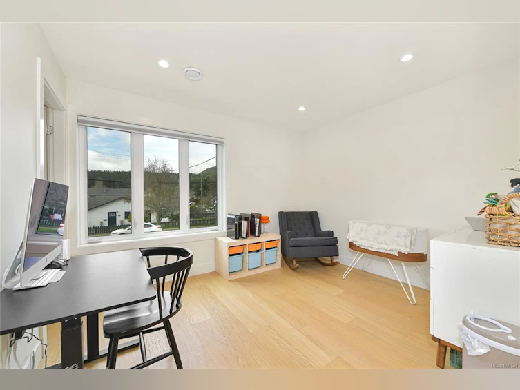 4317 Majestic Drive, Saanich, BC, V8N 3H1 - 40