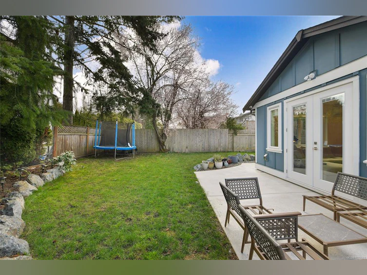 4317 Majestic Drive, Saanich, BC, V8N 3H1 - 22